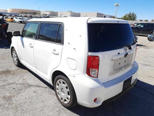 Scion XB 2