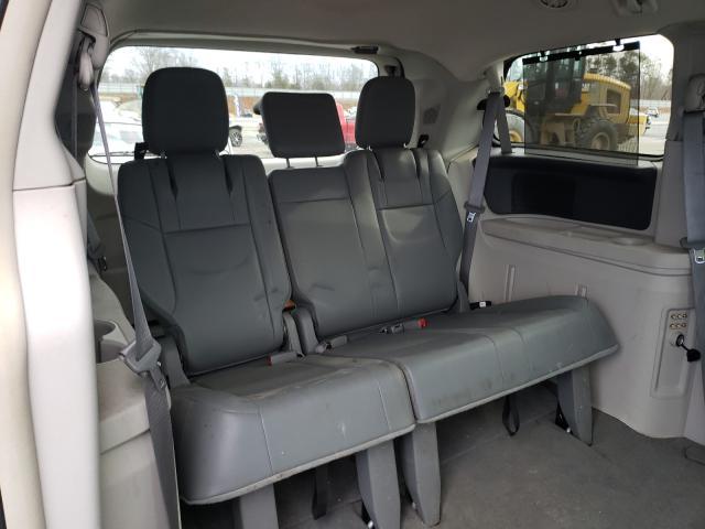 2011 VOLKSWAGEN ROUTAN SE 2V4RW3DG8BR804799