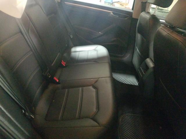 2017 VOLKSWAGEN PASSAT R-L 1VWDT7A35HC064830