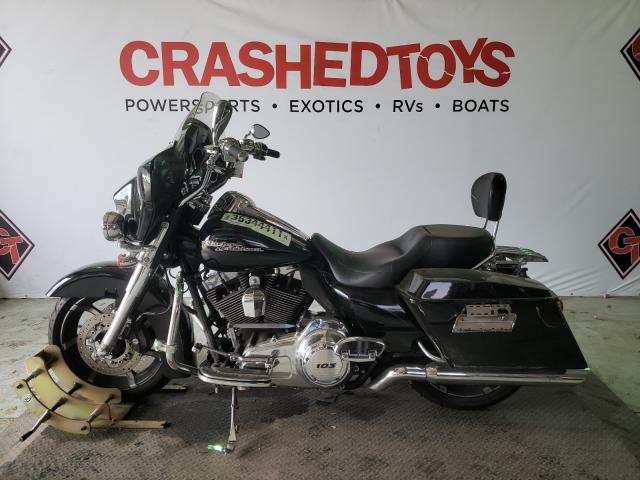 2011 HARLEY-DAVIDSON FLHX 1HD1KBM12BB678297