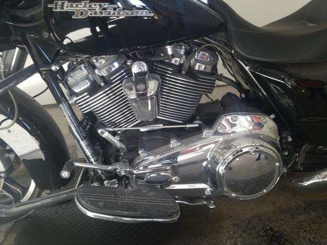 2019 HARLEY-DAVIDSON FLHX 1HD1KBC17KB623779