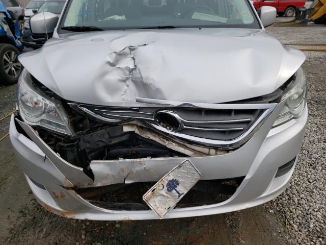 2011 VOLKSWAGEN ROUTAN SE 2V4RW3DG8BR804799