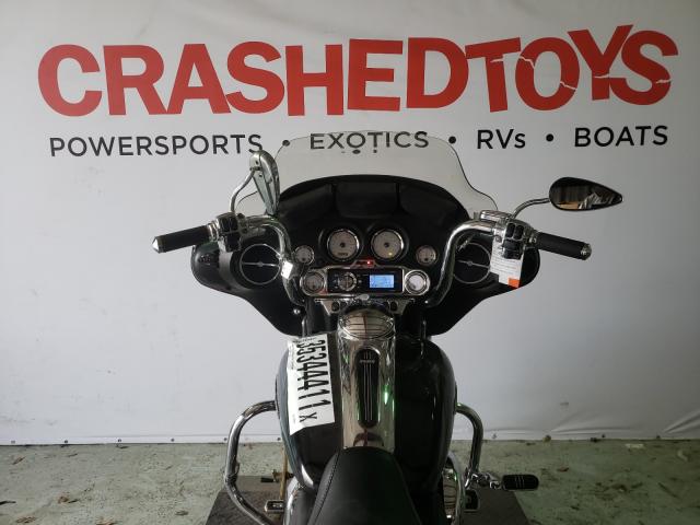 2011 HARLEY-DAVIDSON FLHX 1HD1KBM12BB678297