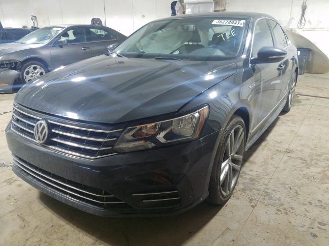 2017 VOLKSWAGEN PASSAT R-L 1VWDT7A35HC064830