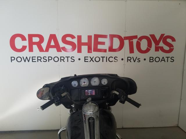 2019 HARLEY-DAVIDSON FLHX 1HD1KBC17KB623779