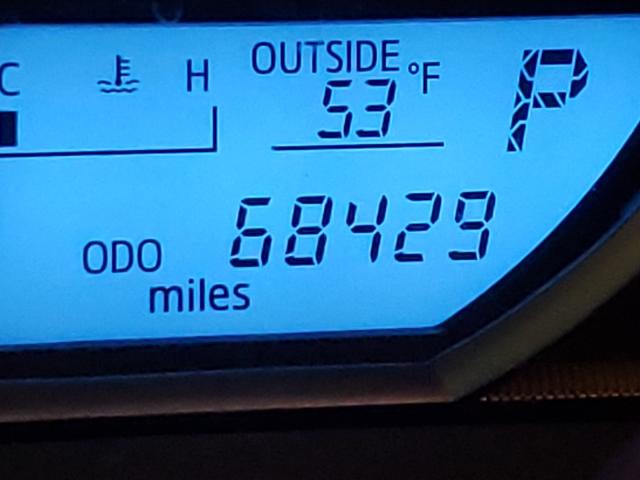 2015 TOYOTA RAV4 XLE 2T3RFREV2FW318771