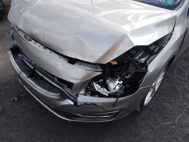 2015 VOLVO V60 PREMIE YV126MEB4F1209327