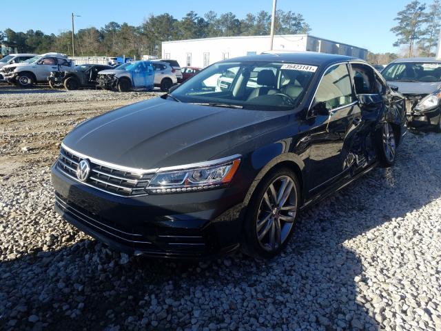 2017 VOLKSWAGEN PASSAT R-L 1VWDT7A35HC084849