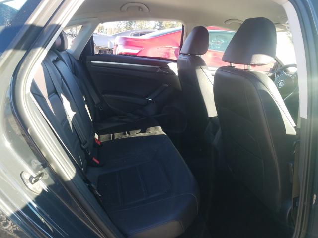 2017 VOLKSWAGEN PASSAT R-L 1VWDT7A35HC084849