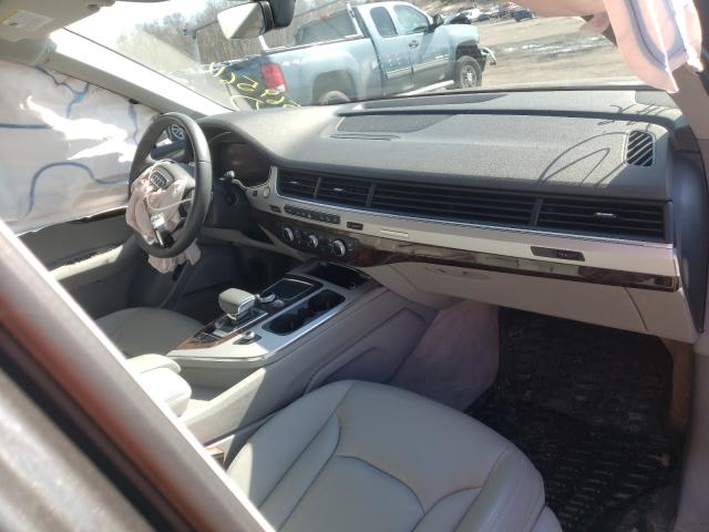 VIN WA1LHAF70KD024644 2019 Audi Q7, Premium Plus no.9