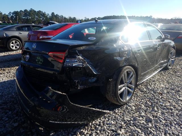 2017 VOLKSWAGEN PASSAT R-L 1VWDT7A35HC084849