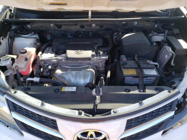 2015 TOYOTA RAV4 LE JTMBFREV2FJ043399