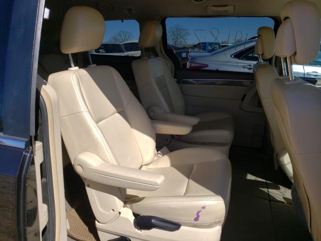 2010 VOLKSWAGEN ROUTAN SE 2V4RW3D16AR295712