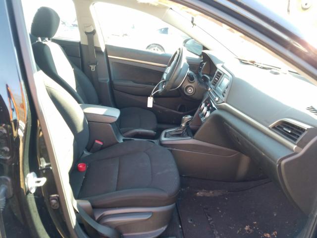 2019 HYUNDAI ELANTRA SE 5NPD74LF5KH467411