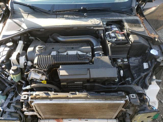 2015 VOLVO V60 CROSS YV4612HM3F1001427