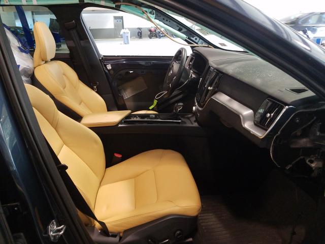 2020 VOLVO XC60 T5 MO YV4102DK4L1521908
