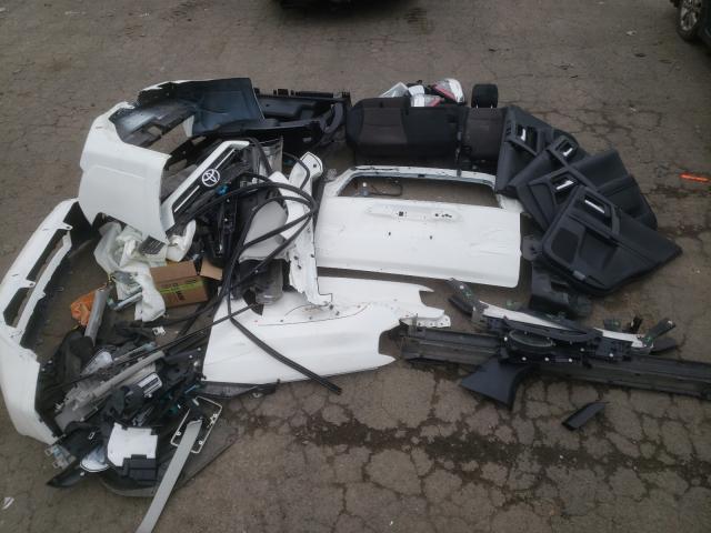2020 TOYOTA 4RUNNER SR - JTEBU5JR7L5786115