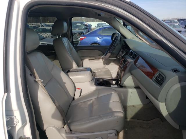 2010 CHEVROLET SUBURBAN C 1GNUCJE02AR193571