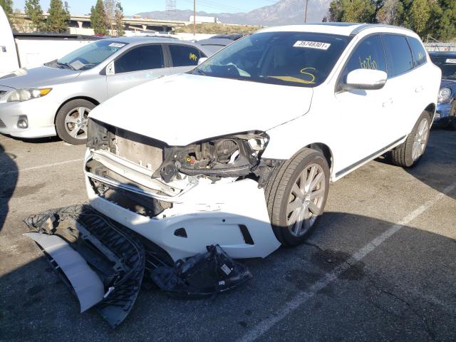 2017 VOLVO XC60 T5 IN YV440MDU6H2125443