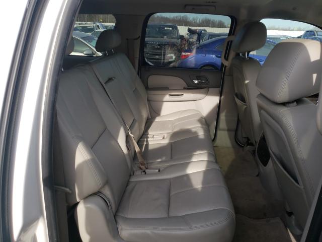 2010 CHEVROLET SUBURBAN C 1GNUCJE02AR193571