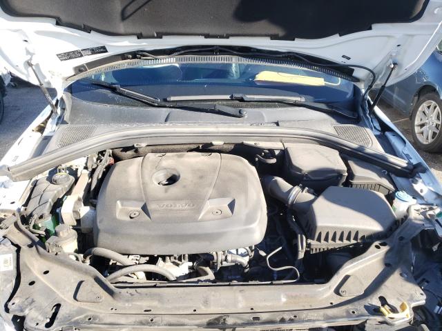 2017 VOLVO XC60 T5 IN YV440MDU6H2125443
