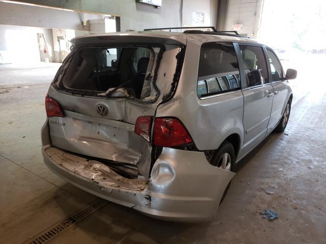2011 VOLKSWAGEN ROUTAN 2V4RW3DG4BR684211