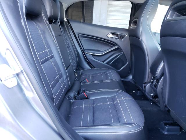 2017 MERCEDES-BENZ GLA 250 - WDCTG4EB3HJ284122