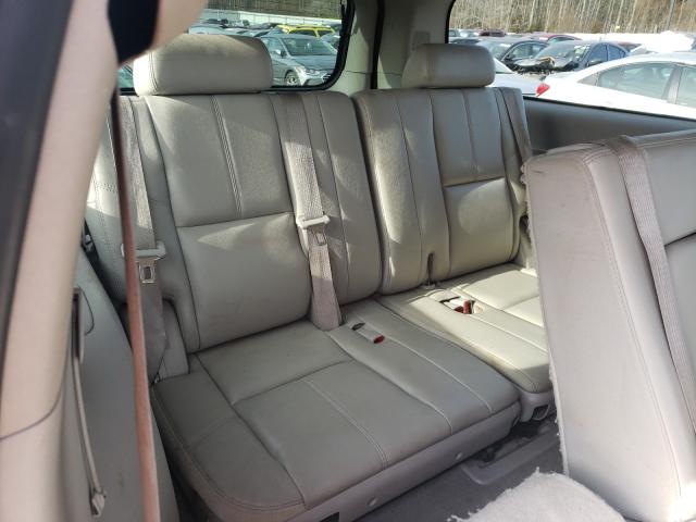2010 CHEVROLET SUBURBAN C 1GNUCJE02AR193571