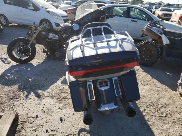 2019 HARLEY-DAVIDSON FLHTCU 1HD1FCC12KB630214