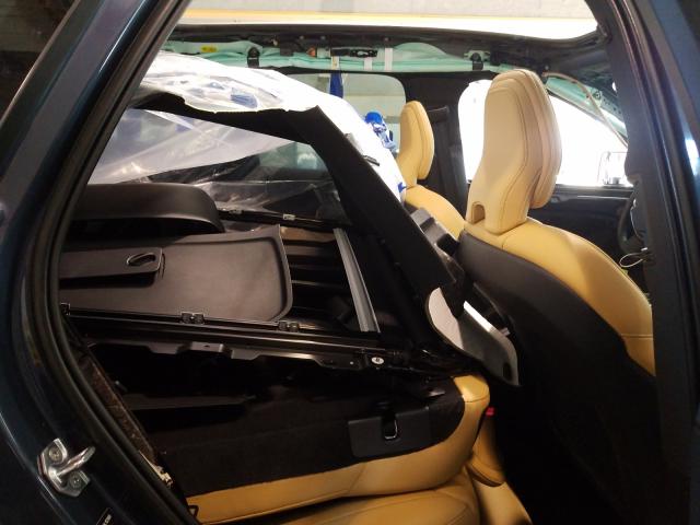 2020 VOLVO XC60 T5 MO YV4102DK4L1521908