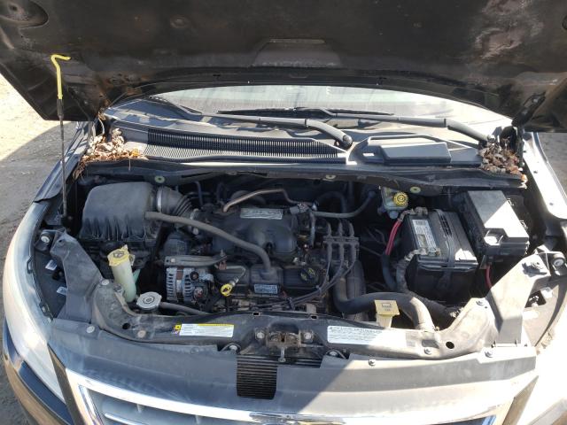 2010 VOLKSWAGEN ROUTAN SE 2V4RW3D17AR231372