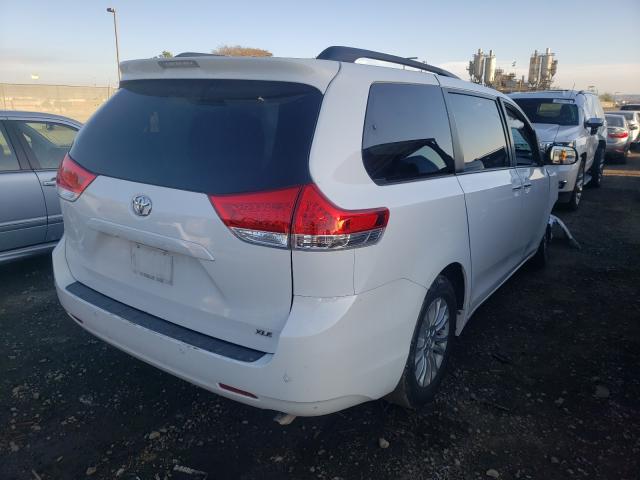 Toyota Sienna XLE 2014