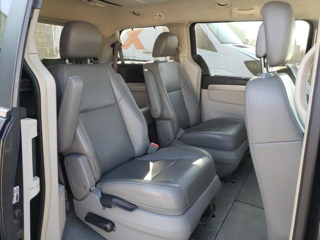 2011 VOLKSWAGEN ROUTAN SE 2V4RW3DG4BR670728