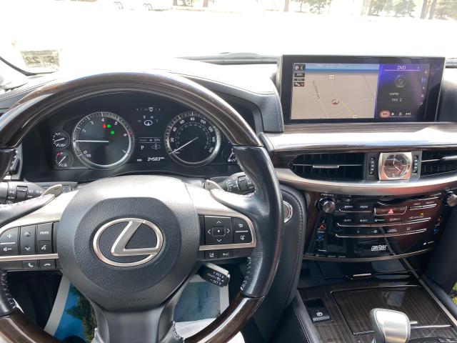 2017 LEXUS LX 570 JTJHY7AX8H4243623