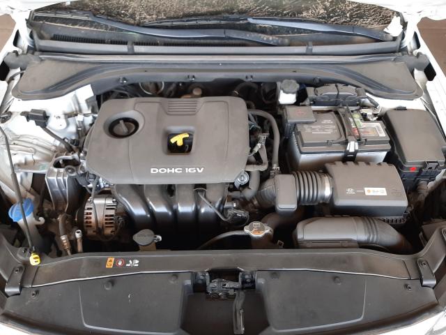 2017 HYUNDAI ELANTRA 5NPD84LF1HH023173