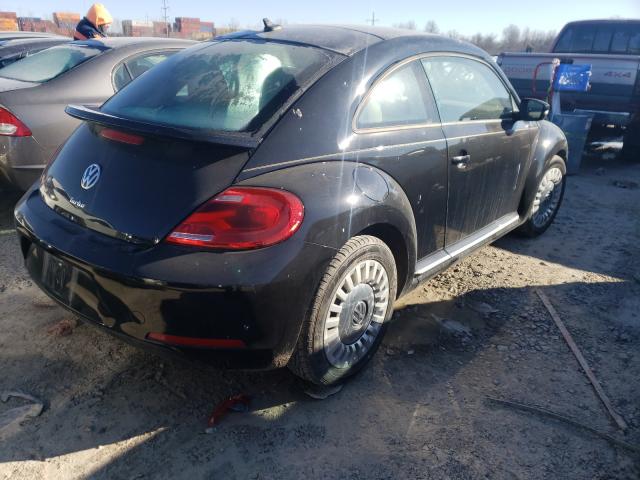 2016 VOLKSWAGEN BEETLE SE 3VWJ17AT7GM620528