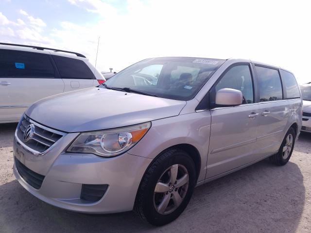 2010 VOLKSWAGEN ROUTAN SE 2V4RW3D19AR407760