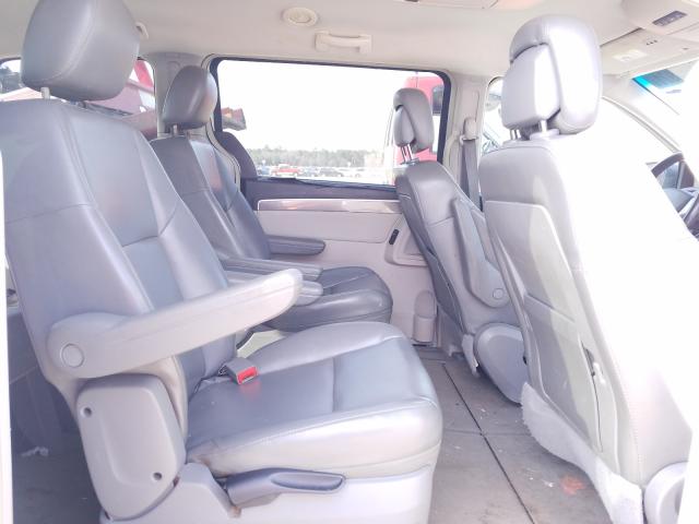 2010 VOLKSWAGEN ROUTAN SE 2V4RW3D19AR407760