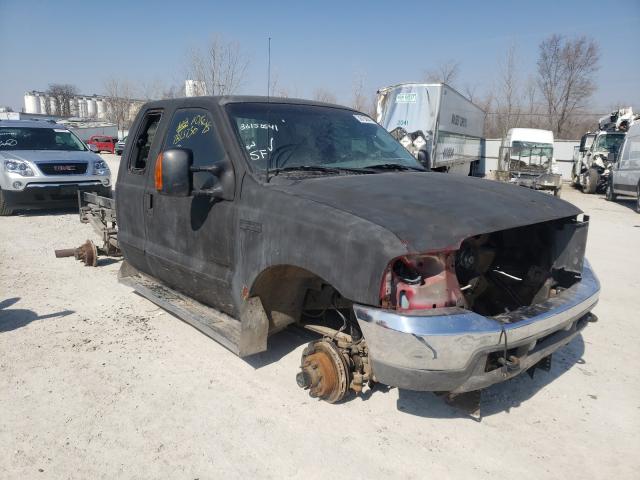 Salvage cars for sale from Copart Des Moines, IA: 2003 Ford F250 Super