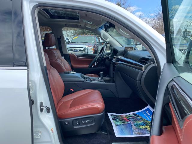 2017 LEXUS LX 570 JTJHY7AX8H4243623