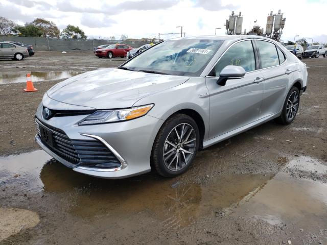 2021 TOYOTA CAMRY XLE 4T1F31AK2MU550818