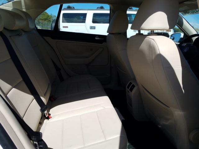 2010 VOLKSWAGEN JETTA WOLF 3VWRJ7AJ6AM066245