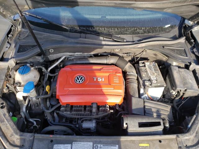 2017 VOLKSWAGEN PASSAT R-L 1VWDT7A32HC006500