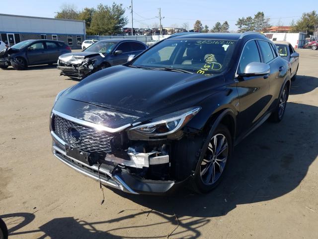 2017 INFINITI QX30 BASE SJKCH5CR7HA027583