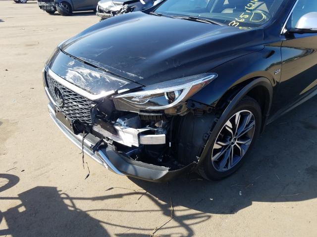 2017 INFINITI QX30 BASE SJKCH5CR7HA027583