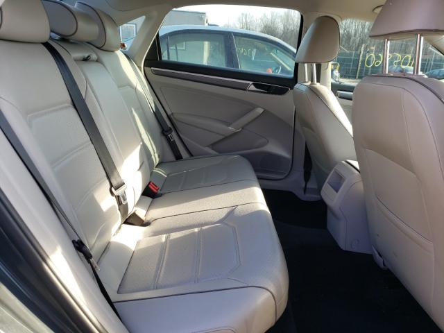 2017 VOLKSWAGEN PASSAT R-L 1VWDT7A32HC006500