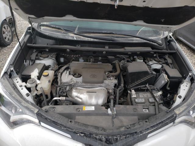2018 TOYOTA RAV 4 2T3RFREV6JW806193