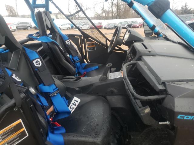 2019 CAN-AM COMMANDER 3JBKKAX26KJ000606