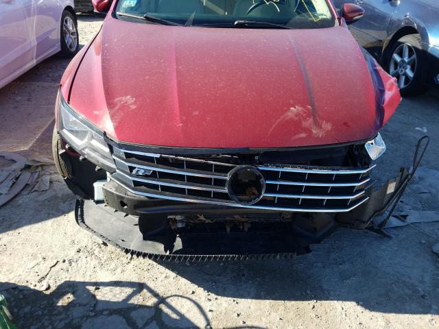 2017 VOLKSWAGEN PASSAT R-L 1VWDT7A38HC060836