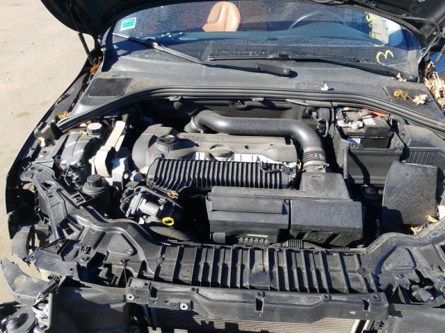 2015 VOLVO V60 CROSS YV4612HK2F1000672